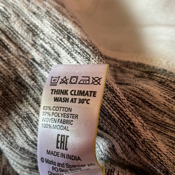 Long sleeved t-shirt/sweater Size 12 (UK) I think it’s a US 8? Marks & Spencer - Picture 4 of 4